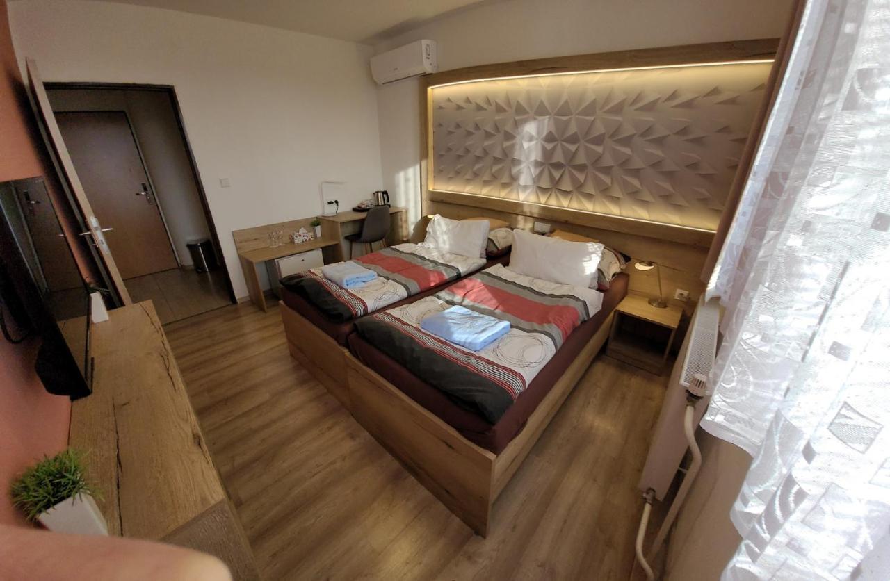 Hotel Gol Prostejov Luaran gambar