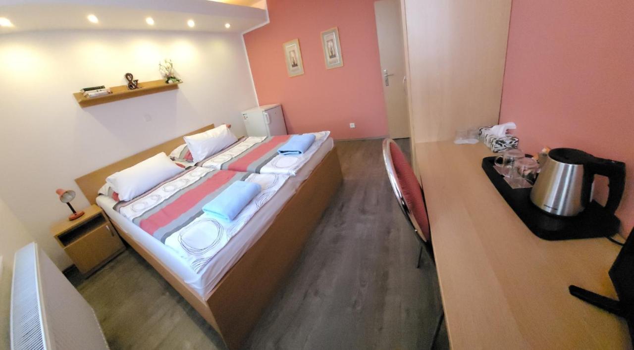 Hotel Gol Prostejov Luaran gambar
