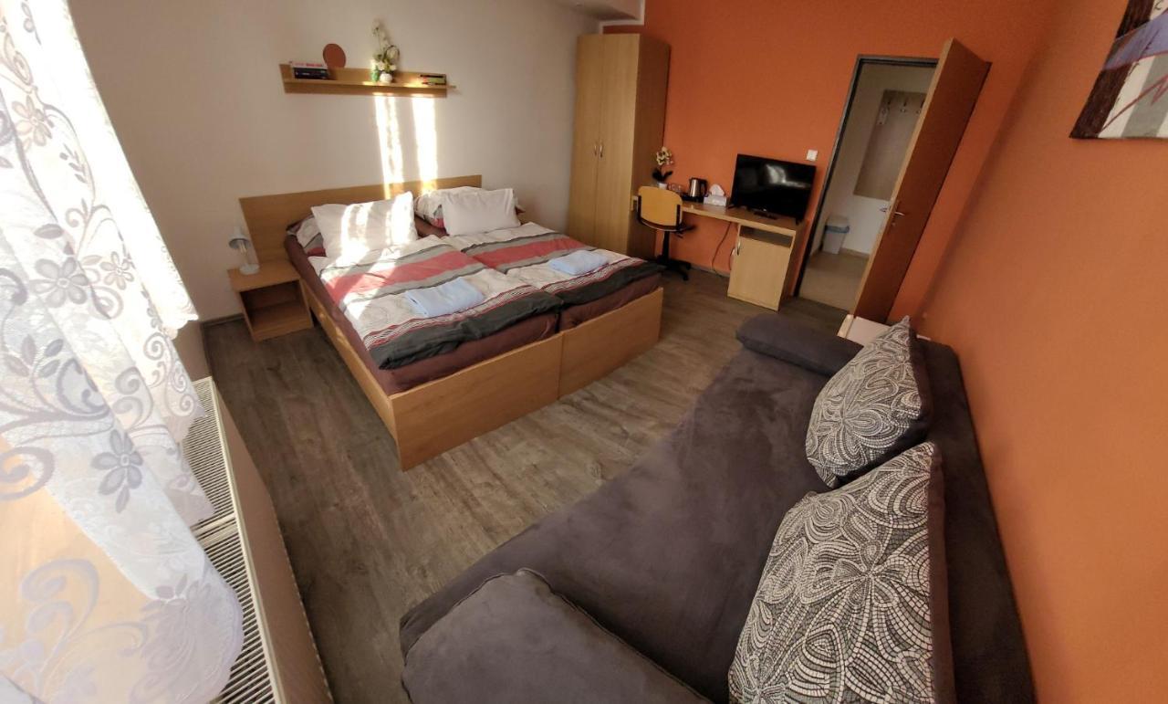 Hotel Gol Prostejov Luaran gambar
