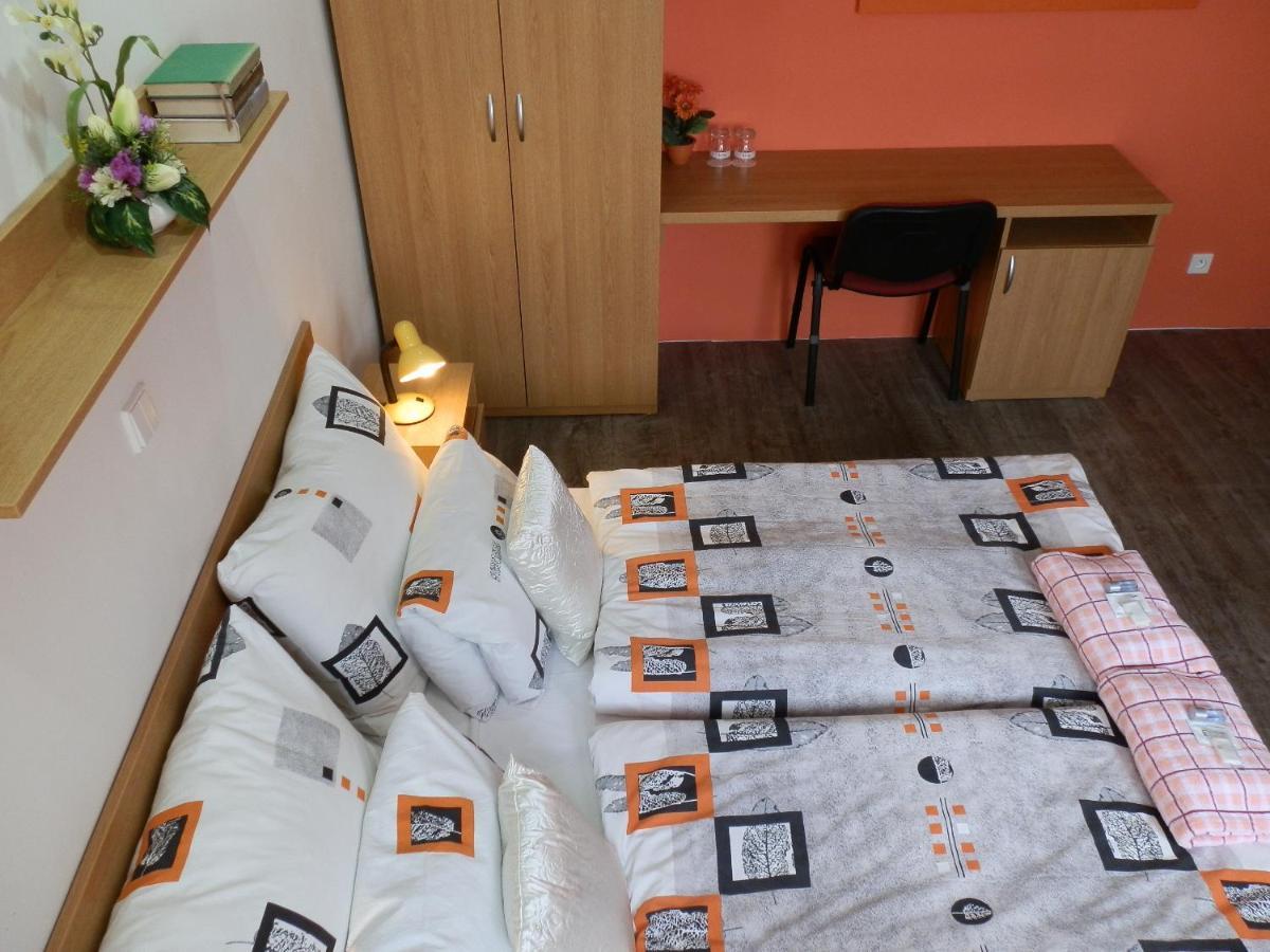 Hotel Gol Prostejov Luaran gambar