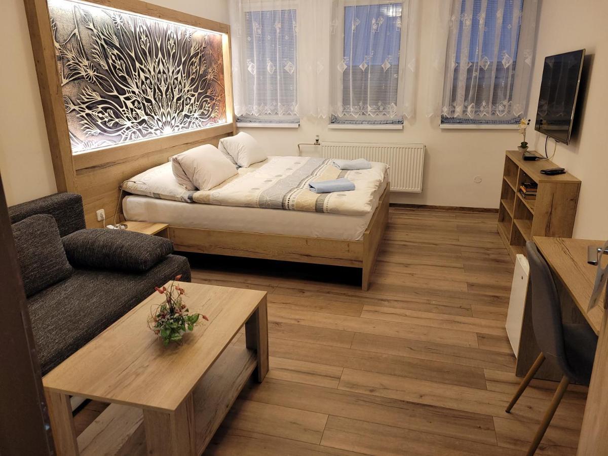 Hotel Gol Prostejov Luaran gambar
