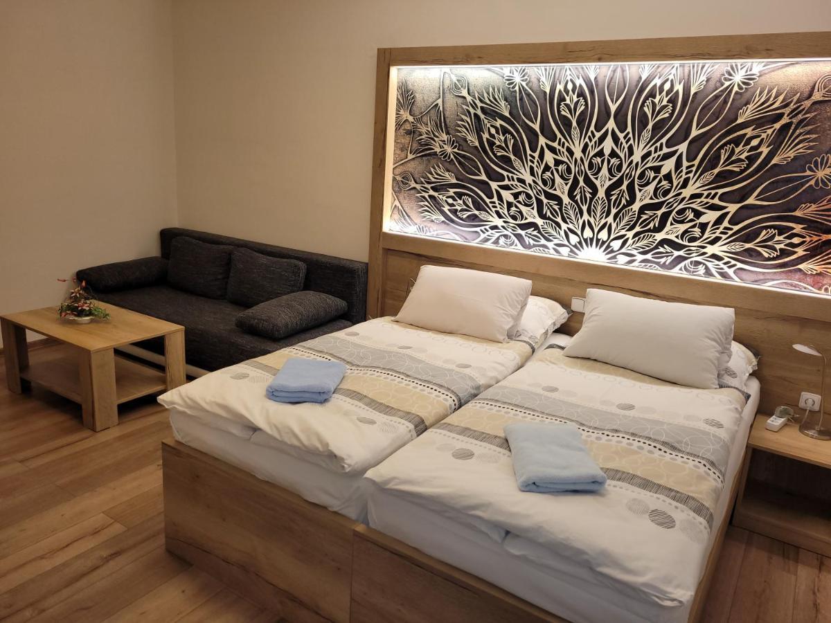 Hotel Gol Prostejov Luaran gambar