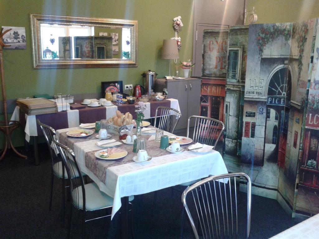 Hotel Gol Prostejov Luaran gambar