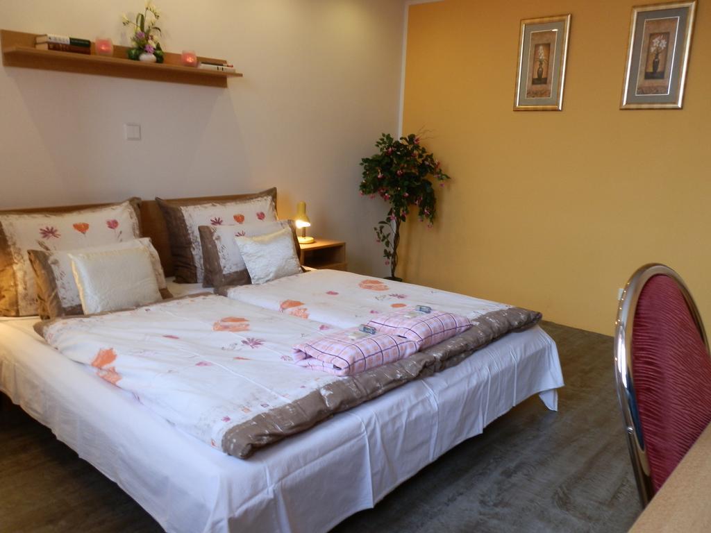 Hotel Gol Prostejov Luaran gambar